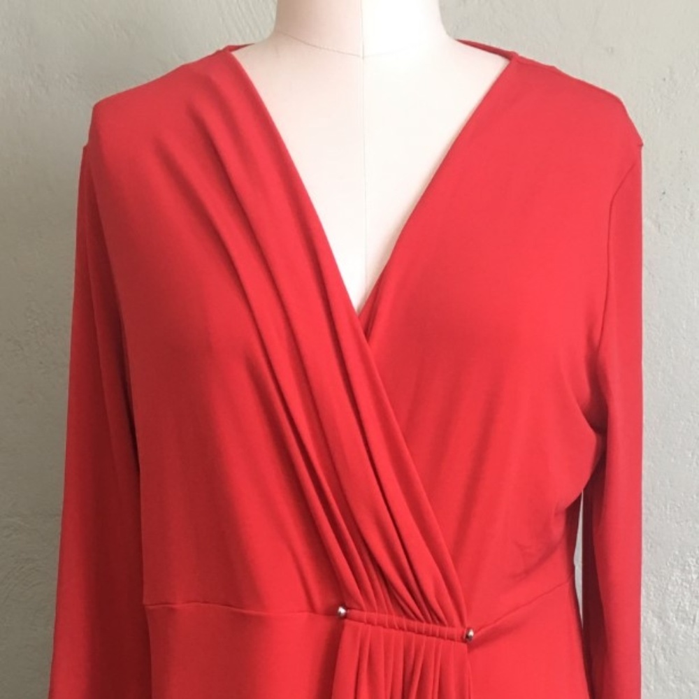 Red long sleeve dress with bar at waist